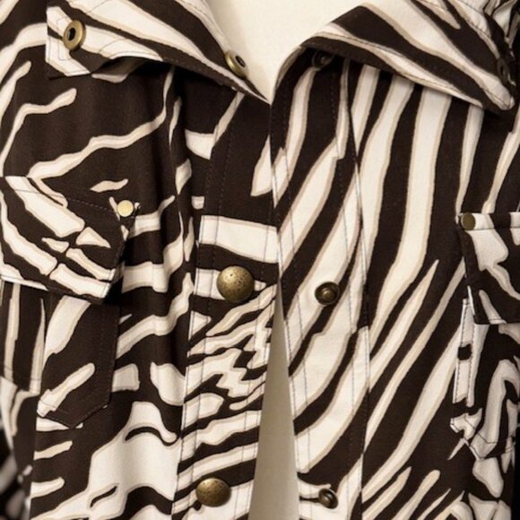ZENERGY by CHICO'S Neema Zebra Print Jacket - Picture 7 of 15